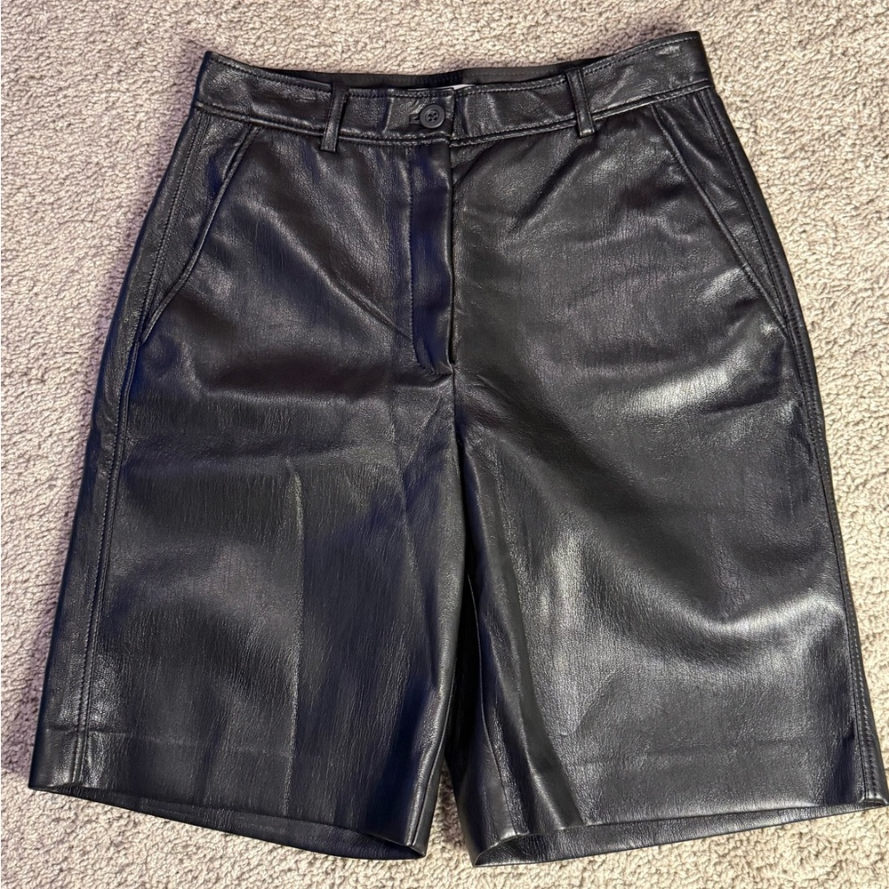 Aritzia Babaton Black Faux Leather Women's Bermudas